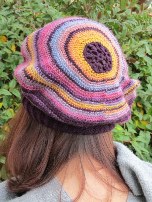 Excentrique, crocheted béret designed by Annette Petavy - available on Ravelry