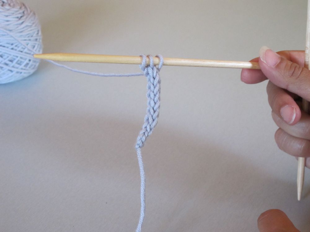 L'i-cord au tricot se forme